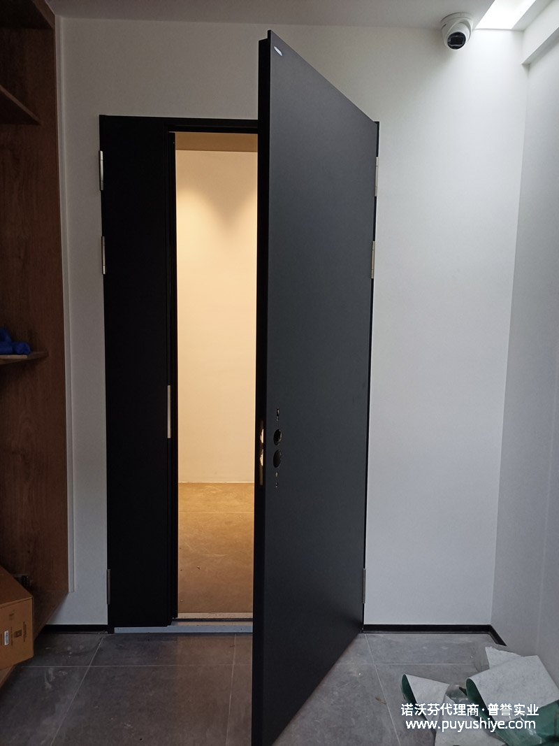 諾沃芬入戶(hù)門(mén)